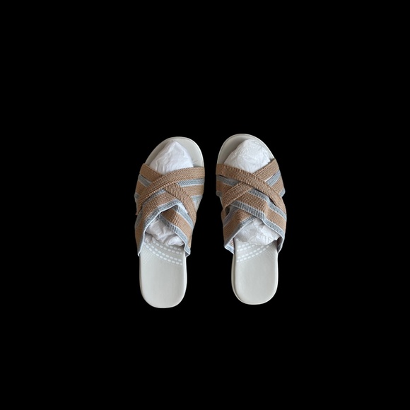 Women's Cross Strap Wedge Slides/Sandals-Size 9-NWOT - Picture 4 of 4